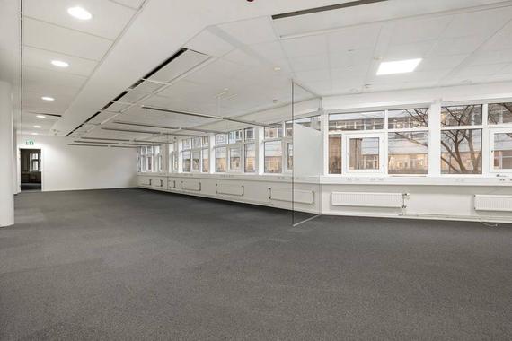 Götalandsvägen 230