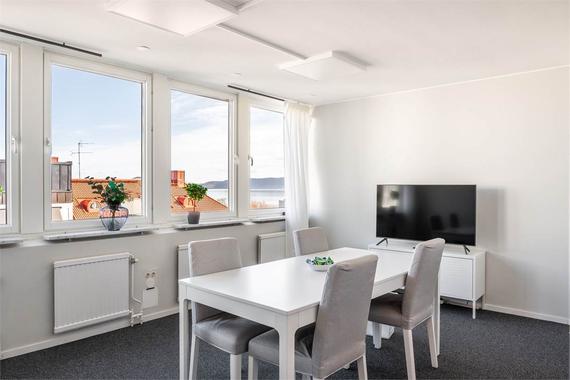 Västra Storgatan 12