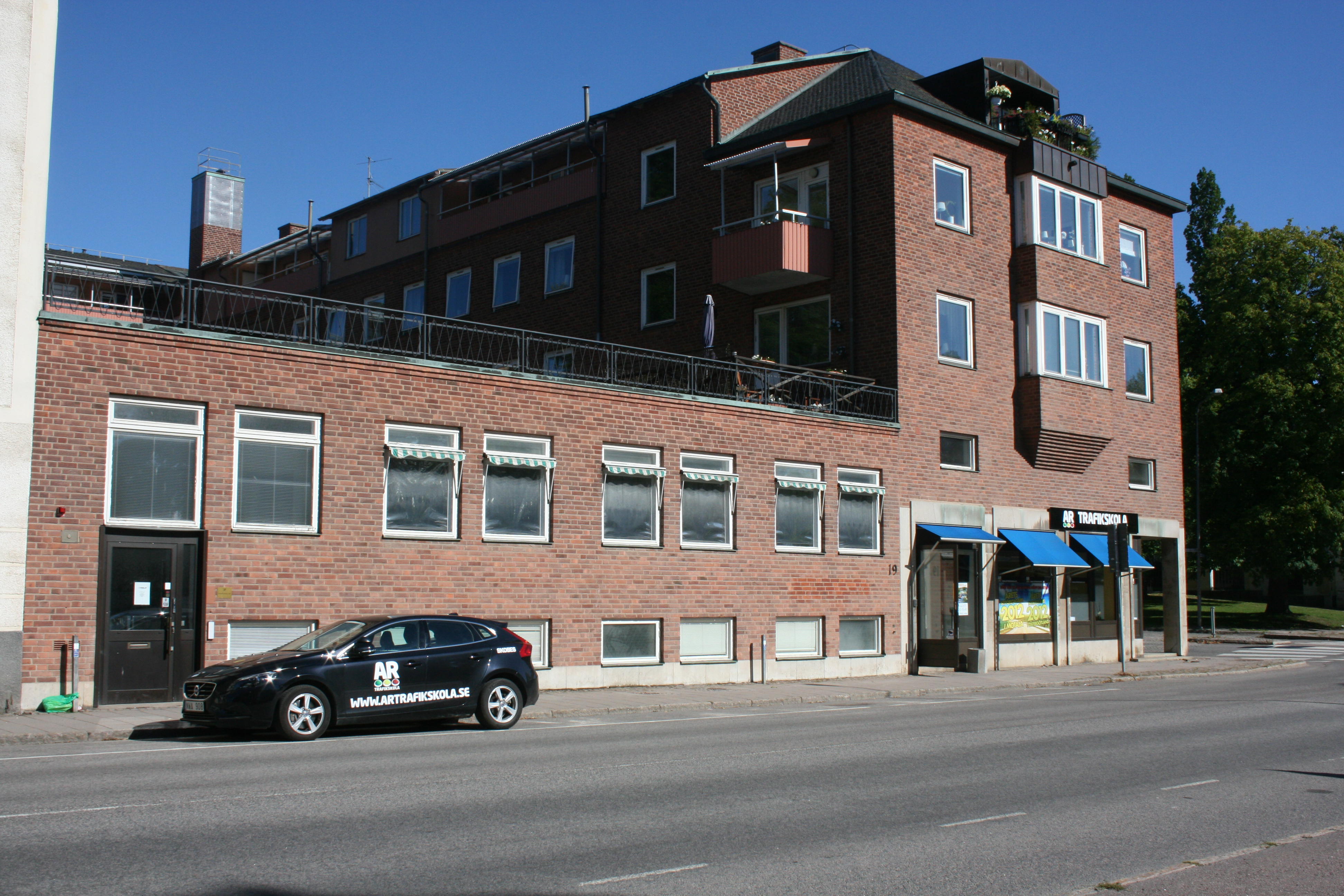 Drottninggatan 1 a-b, Poppelgatan 8, Platensgatan 19