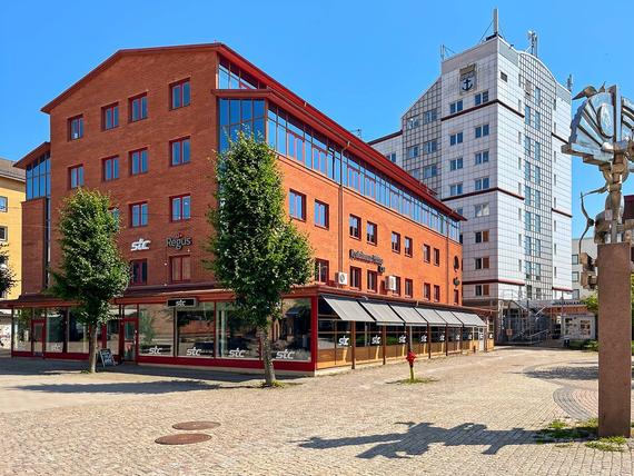 Stadshusplatsen 2