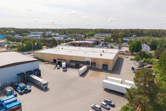 Skyttbrinksvägen 11, Kompassvägen 13