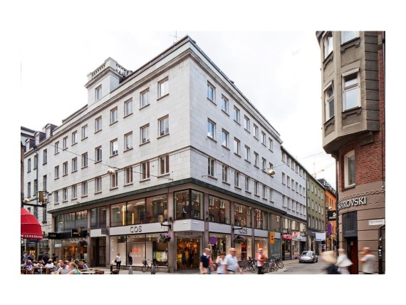 Mäster Samuelsgatan 9