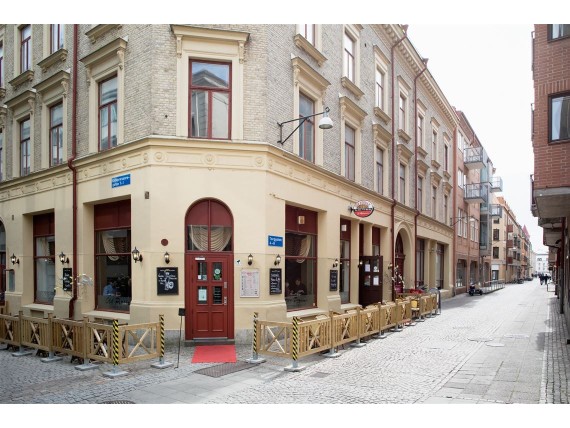 Klädpressaregatan 1