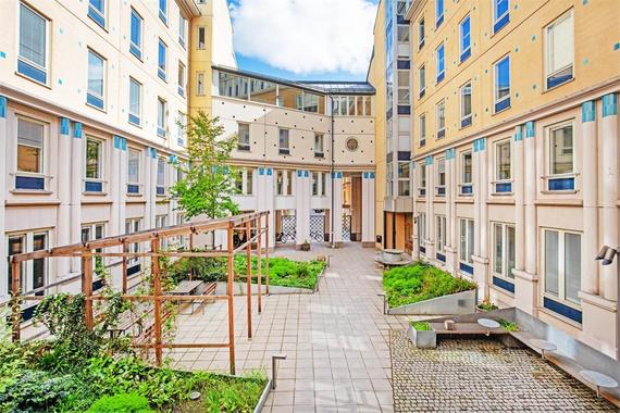 Klara Norra Kyrkogata 31