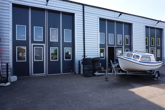 Konsul Johnsons väg 16, nr 3-4