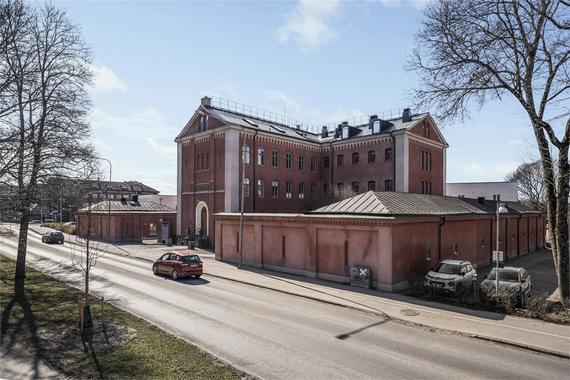 Dag Hammarskjölds Väg 13