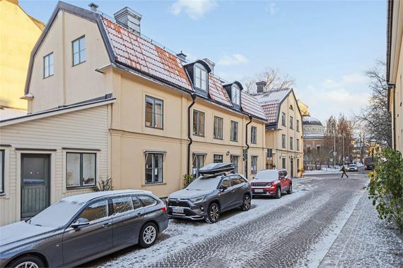 Övre Slottsgatan 9